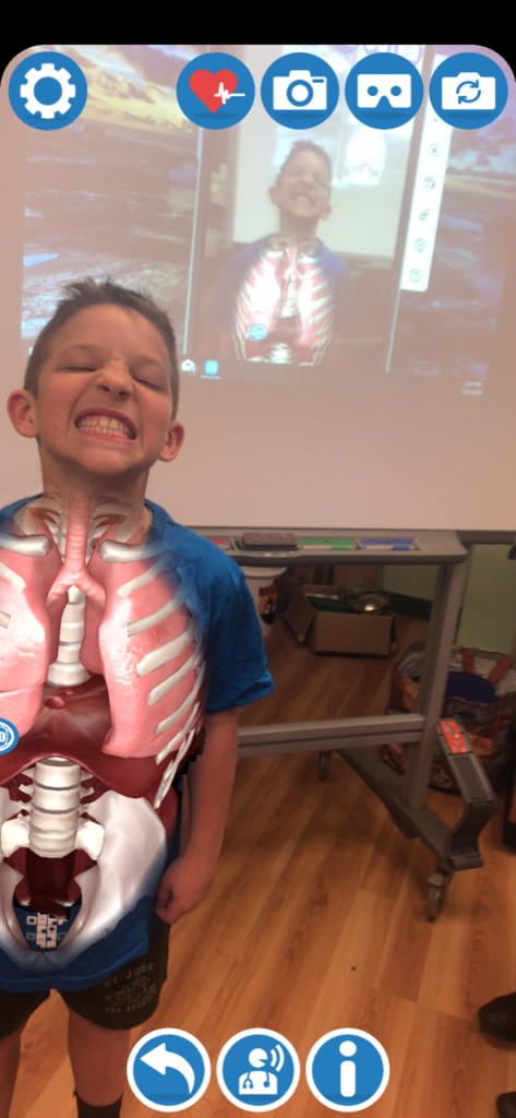 Elementary Students view inside the body with Augmented Reality